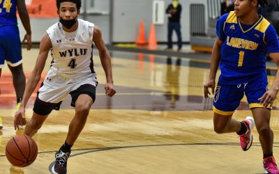 Davis, Pirates defense earns victory