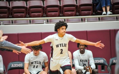Pirates push to playoff with win