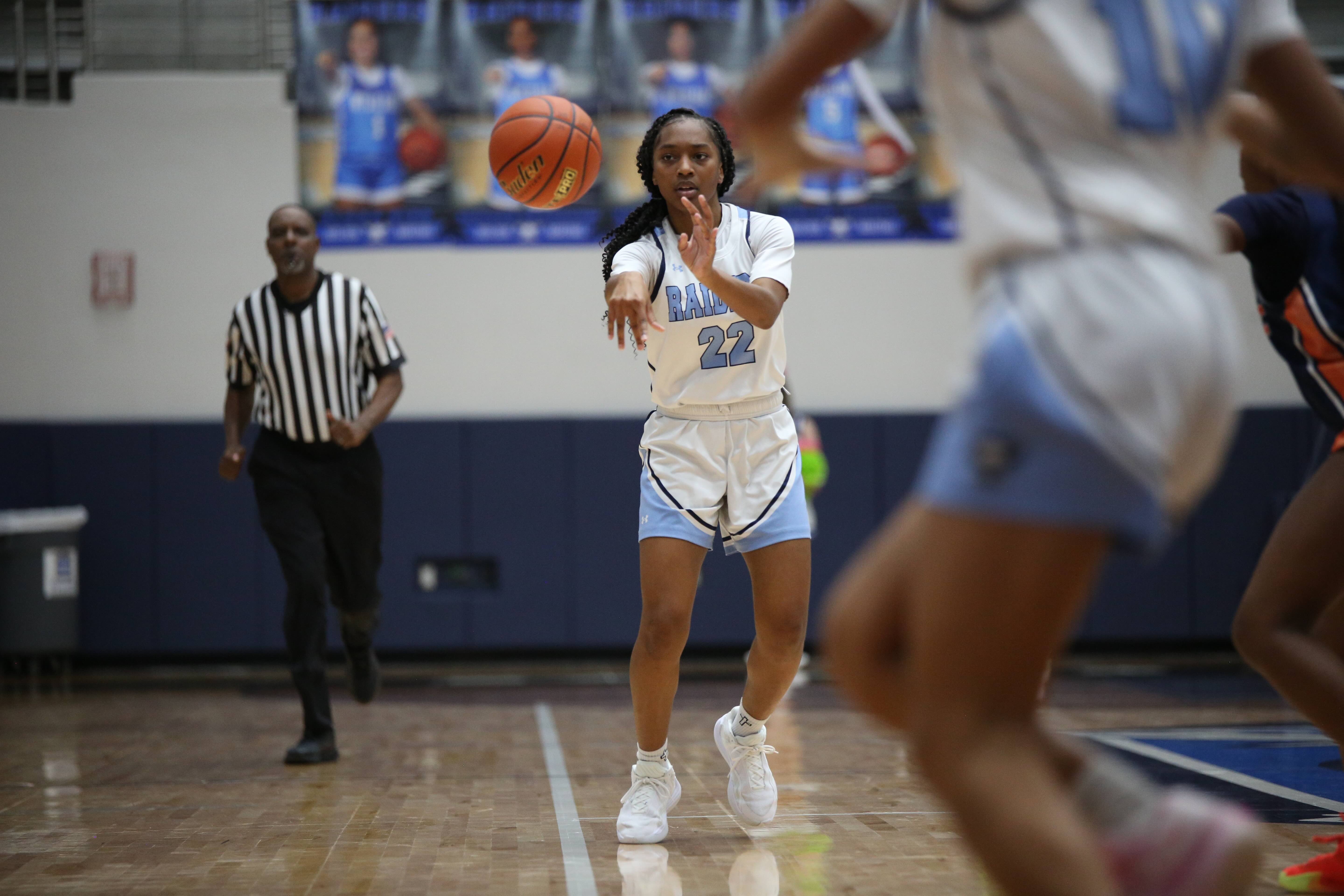 Big 1st half propels Lady Raiders past Rangers